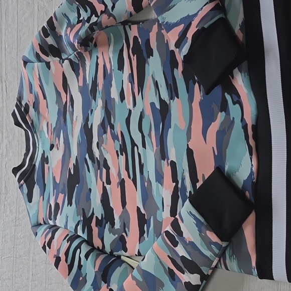 C&C California Womens Neoprene Camo Bomber Jacket NWT  Size XS - Picture 12 of 12